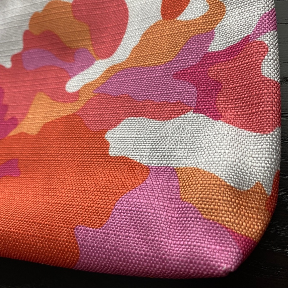 NEW CLINIQUE make-up bag - Picture 3 of 3
